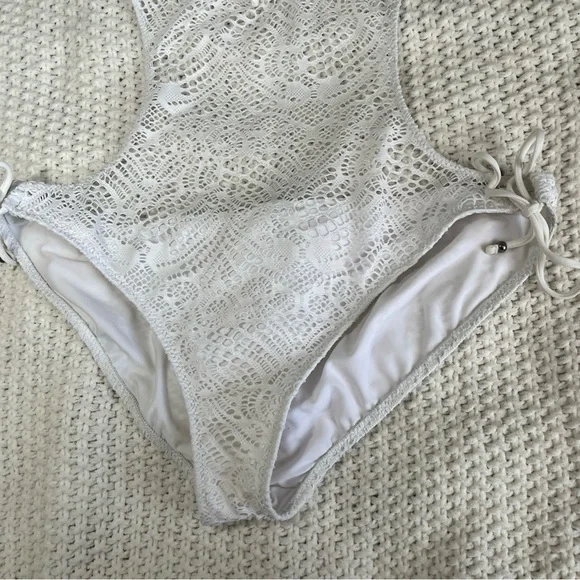 Polo Ralph Lauren White Lace Crochet Women’s One Piece Swimsuit Blue Label - Picture 3 of 12